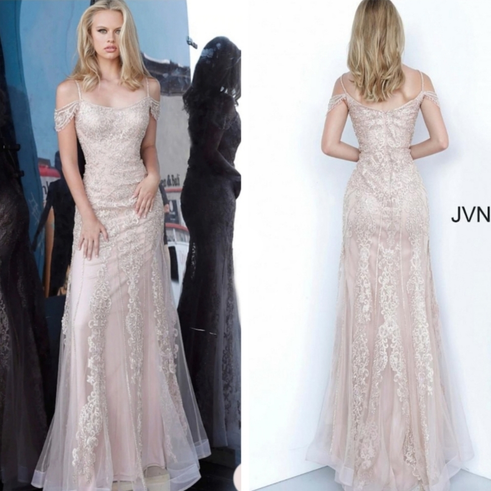 JOVANI Blush Pink Embellished Formal Evening Maxi Gown Size 2